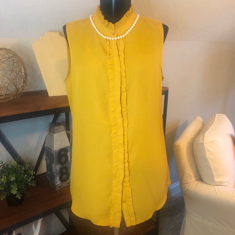 Banana Republic Sleeveless Blouse